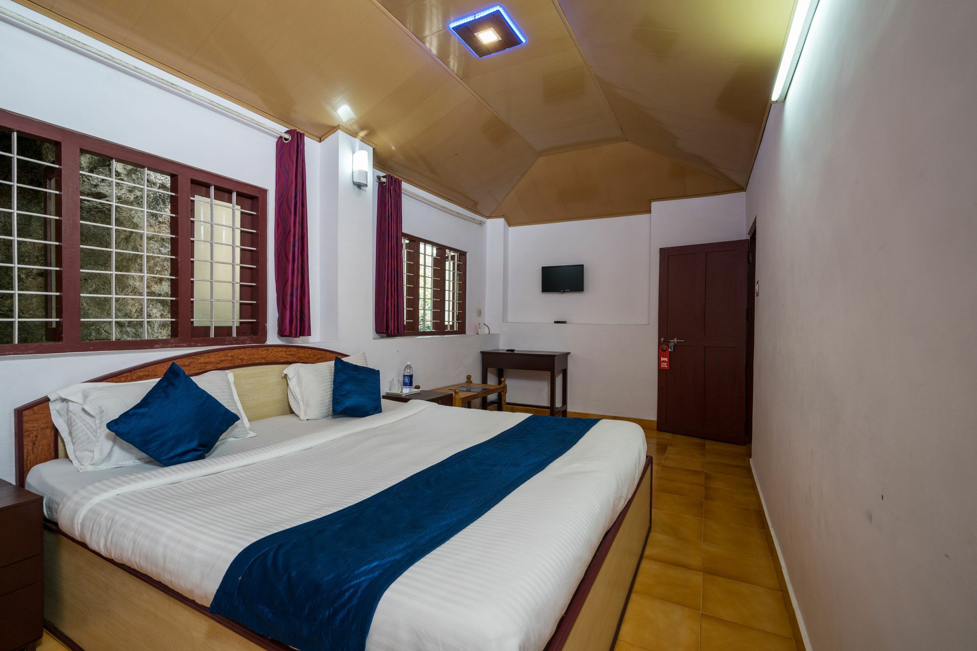 Oyo 10262 Hotel Munnar Rock Ngoại thất bức ảnh